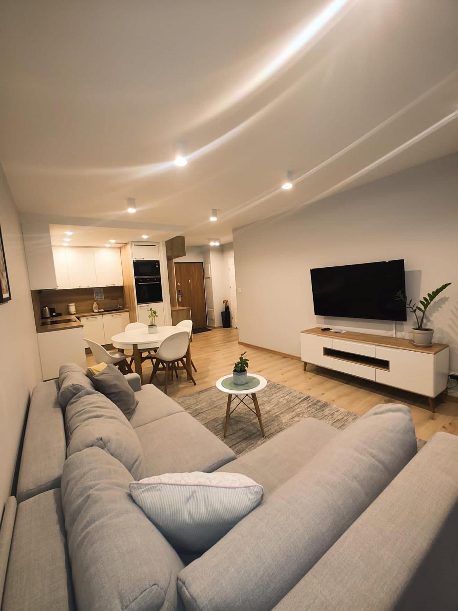 Maya's Flats & 42 - Swietej Barbary Apartment *