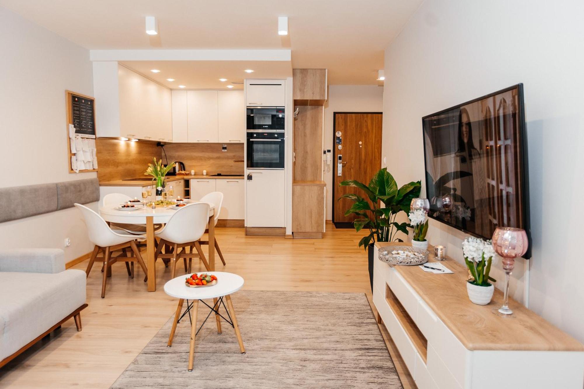Maya's Flats & 42 - Swietej Barbary Apartment *