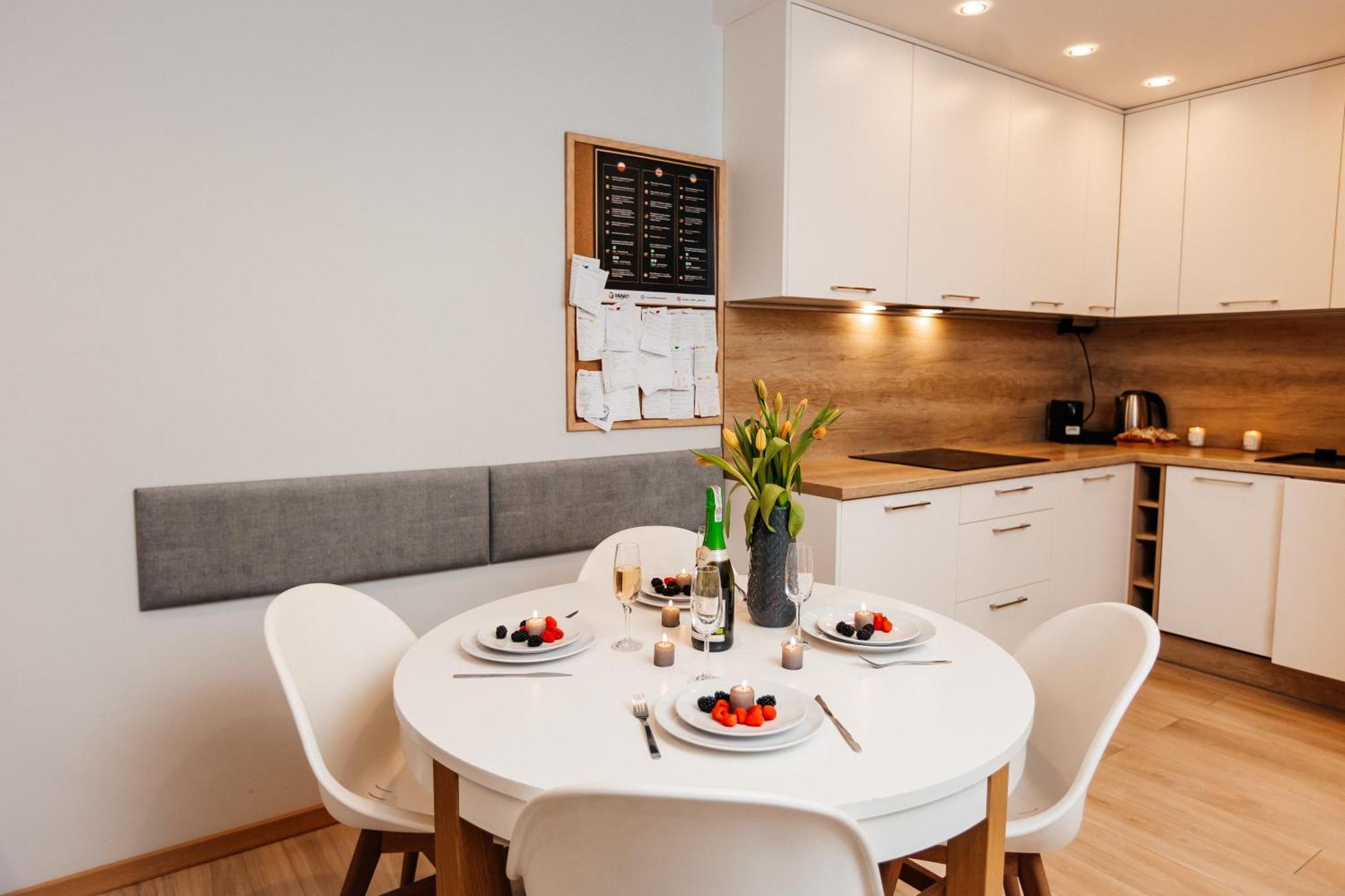 Apartment Maya's Flats & 42 - Swietej Barbary *